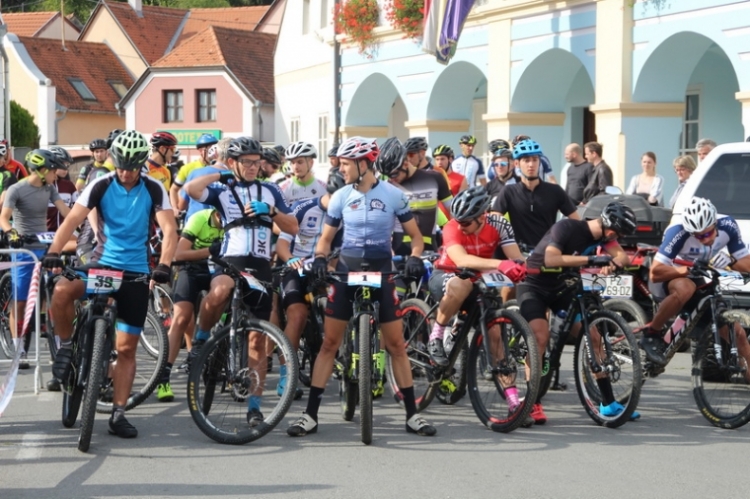 Vožena 17. MTB brdsko-biciklistička utrka po Požeškoj gori u organizaciji BBK Požega