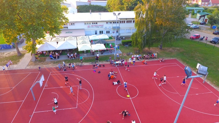 U subotu, 28. 04. 2018. na Sportsko-rekreacijskom centru održat će se turnir u uličnoj košarci &quot;3na3 Požega&quot;