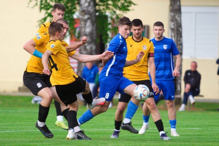 Nogometaši Slavonije u subotu, 13. travnja s početkom u 17,00 sati na SRC-u protiv Kutjeva igraju susret 23. kola 3. NL - Istok